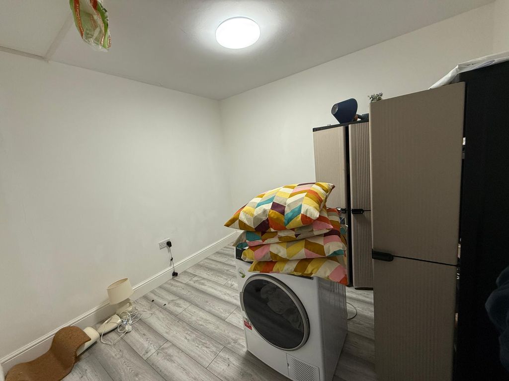 Property photo 3 of 23 Gallery