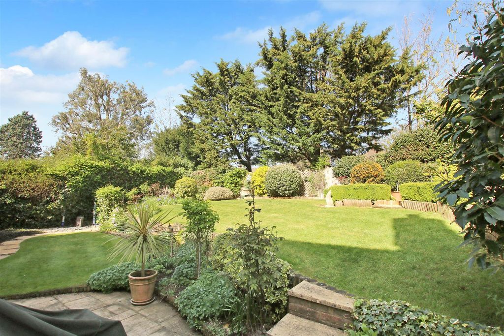 Property photo 2 of 15 Tm Gdn 2Dp.Jpg