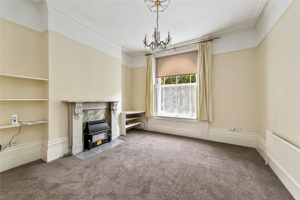 Property photo 2 of 7 Picture No. 13