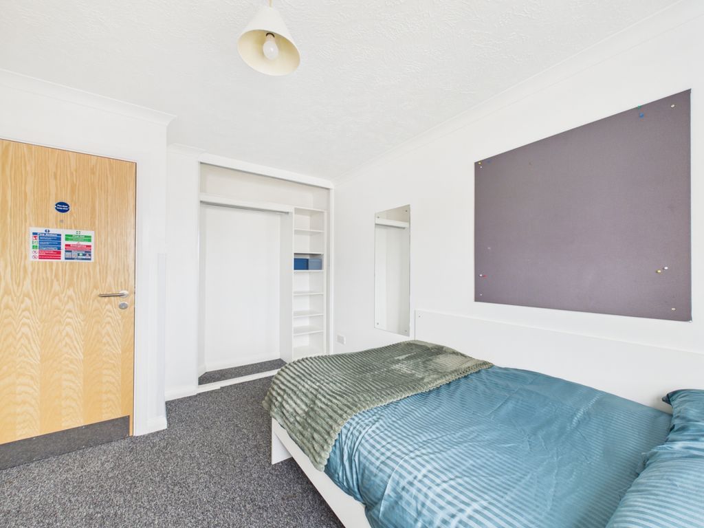 Property photo 3 of 6 Cam02660G0-Pr0162-Still002