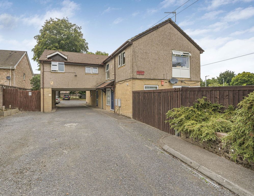 Property photo 1 of 11