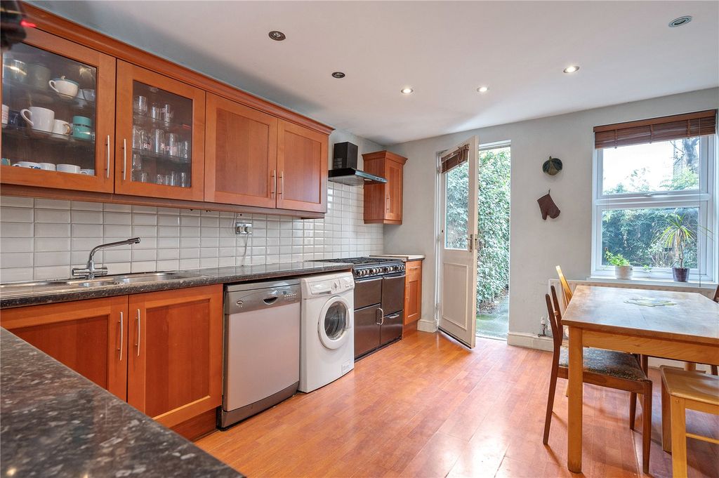 Property photo 1 of 12 Picture No. 06