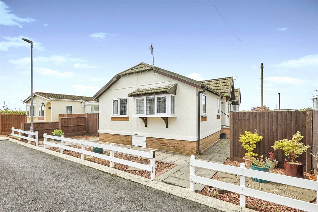 Property photo 2 of 8 External