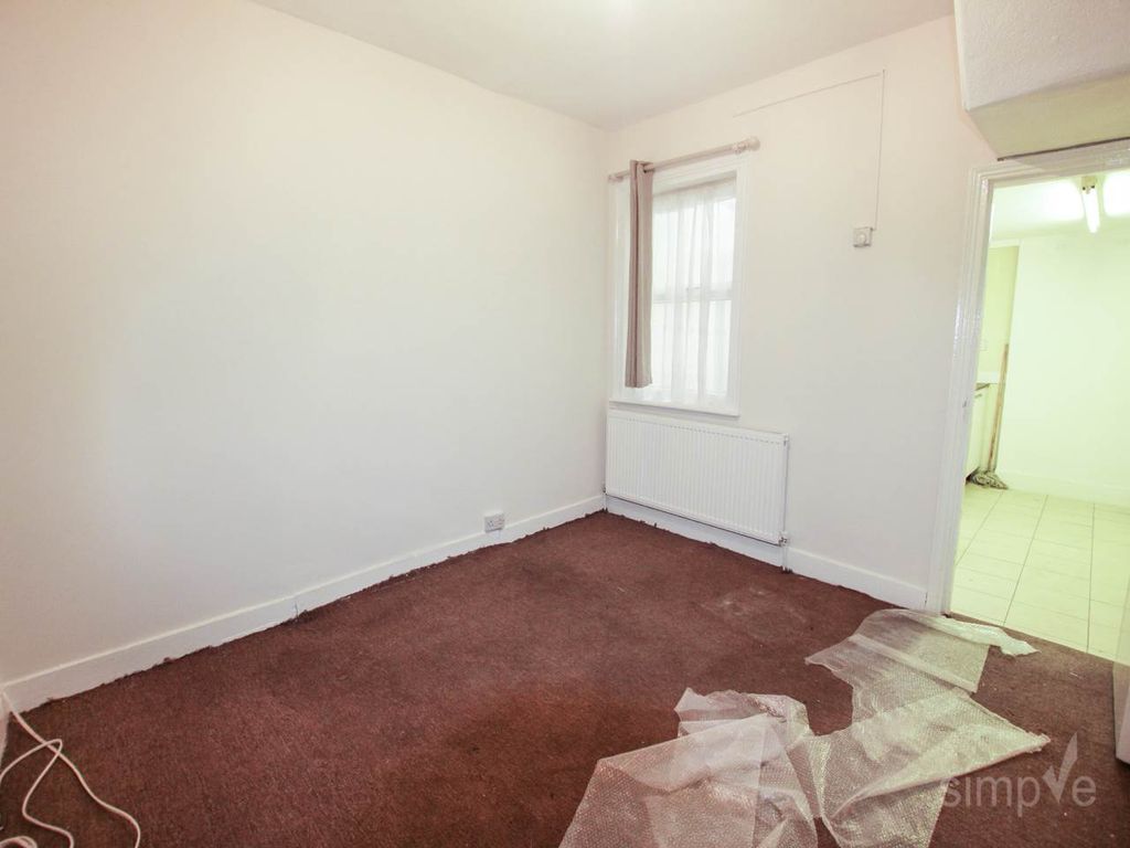 Property photo 3 of 8 Img_7584