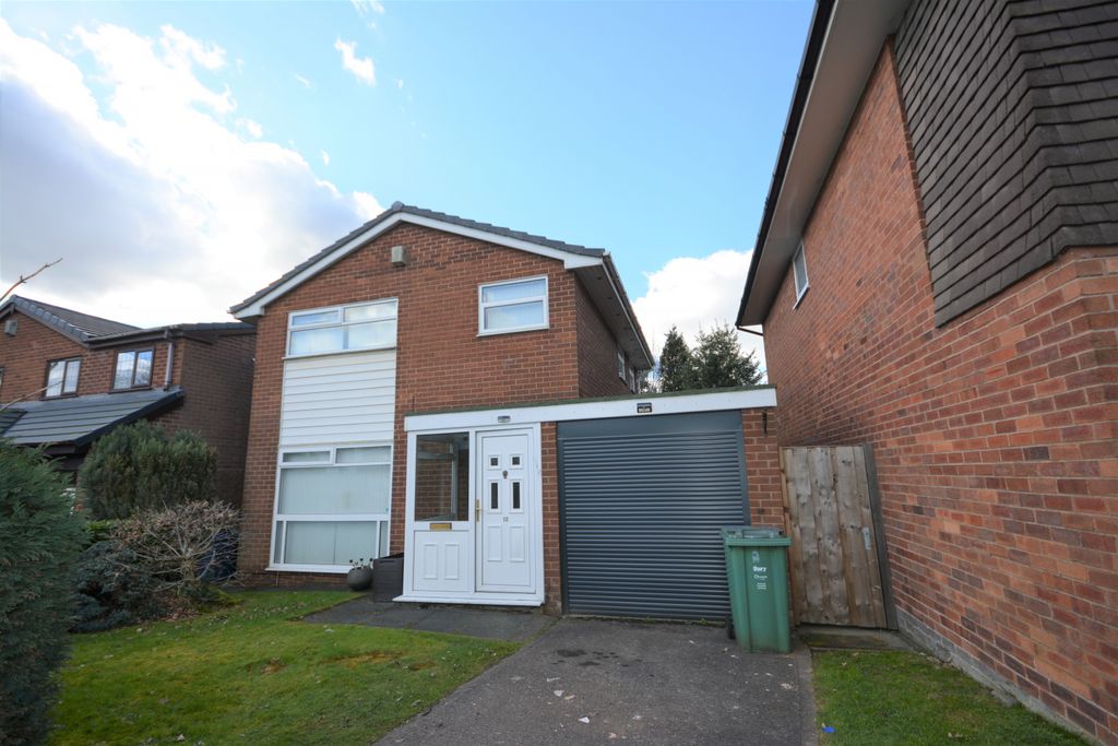 Property photo 1 of 17 Hey Croft, Whitefield, M45 7Hx