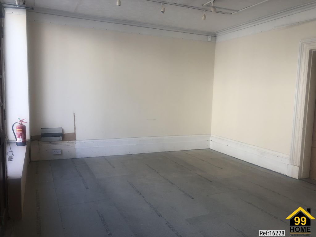 Property photo 1 of 7 Photo 0