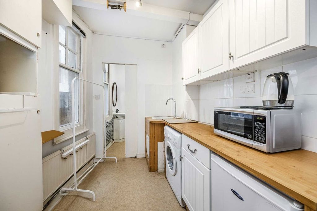 Property photo 3 of 4