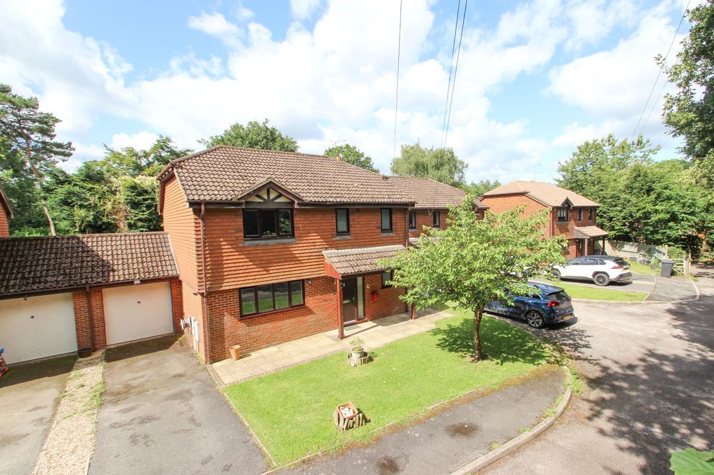 Property photo 1 of 22