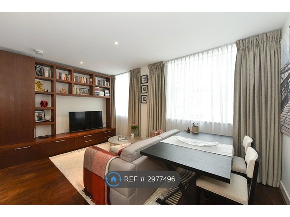 Property photo 1 of 11 Living Room