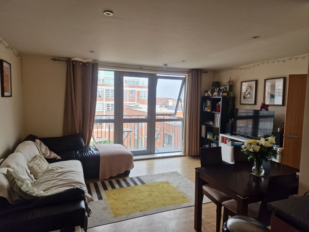 Property photo 1 of 9