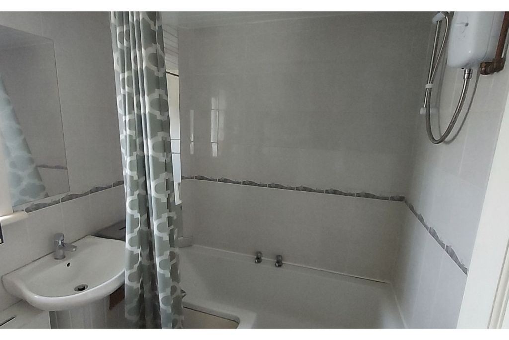 Additional image 7 of 4 bed end terrace house to rent28 Birkscairn Way, Irvine KA11