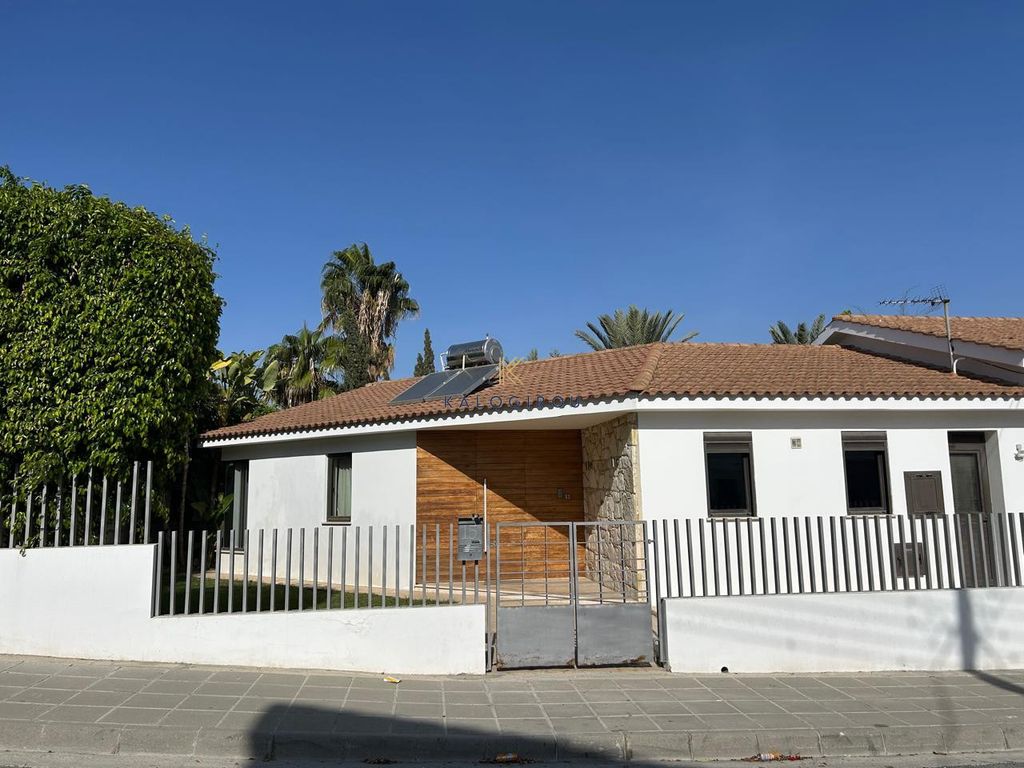 Property photo 3 of 41