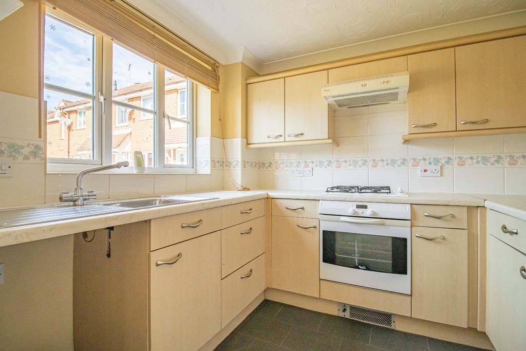 Property photo 2 of 14 2571234