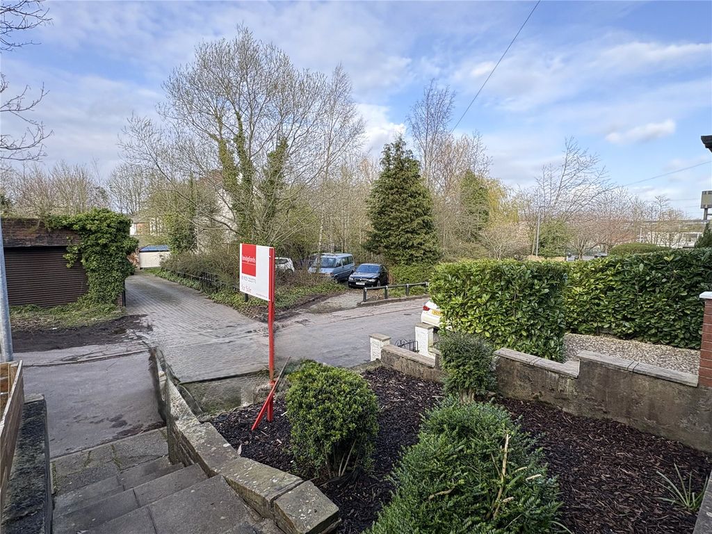 Property photo 2 of 18 Picture No. 23