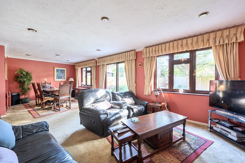 Property photo 3 of 20