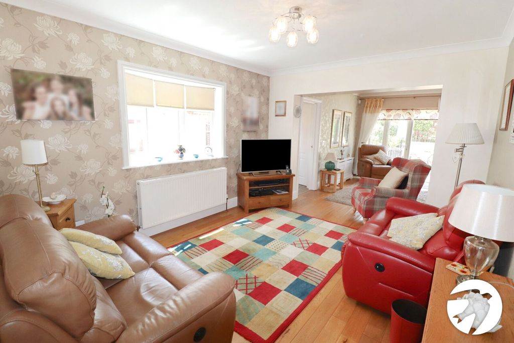 Property photo 3 of 20 Picture No. 02