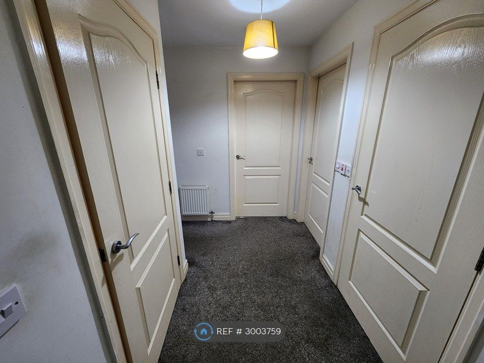 Property photo 2 of 12 Entrance