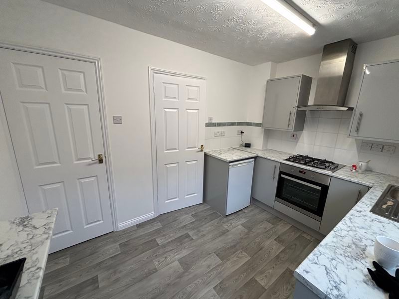 Property photo 3 of 16 Photo 10