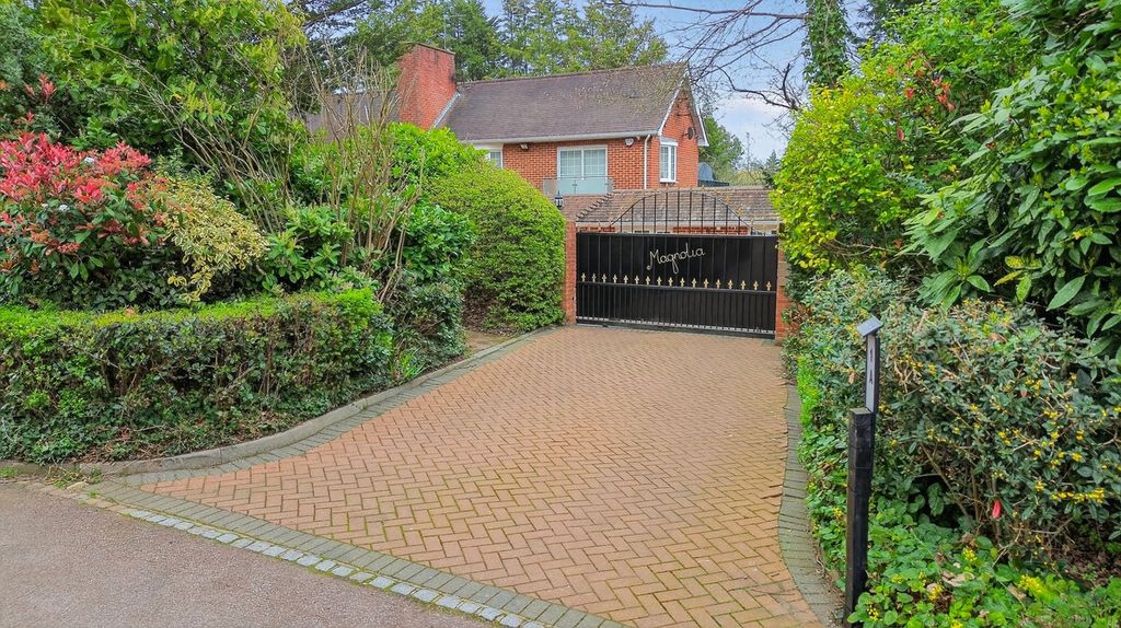 Property photo 2 of 49