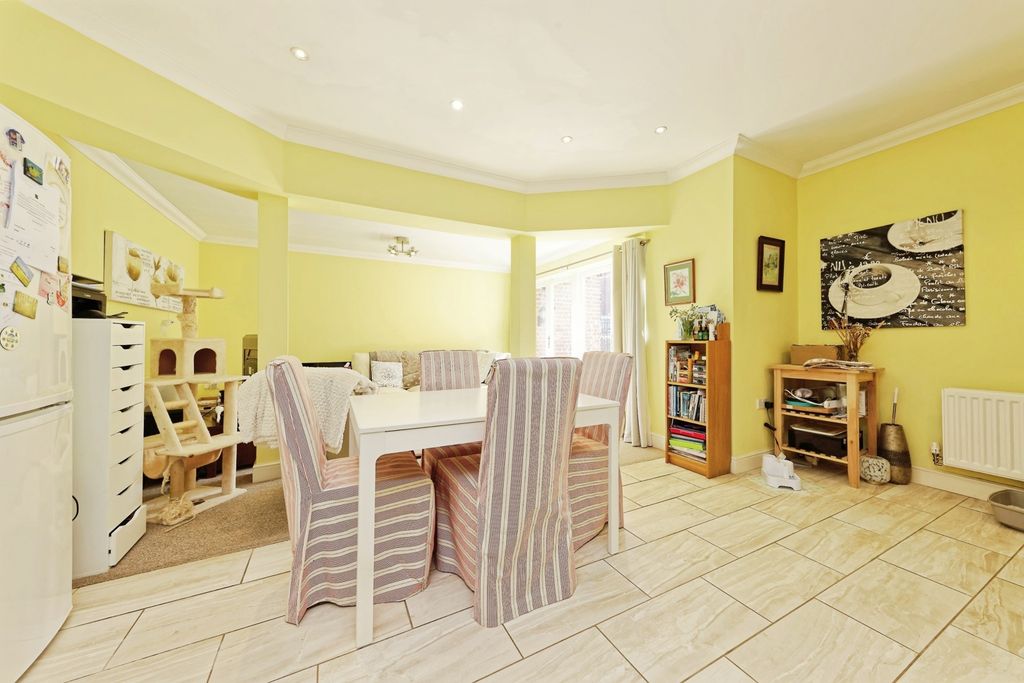 Property photo 3 of 17 Photo
