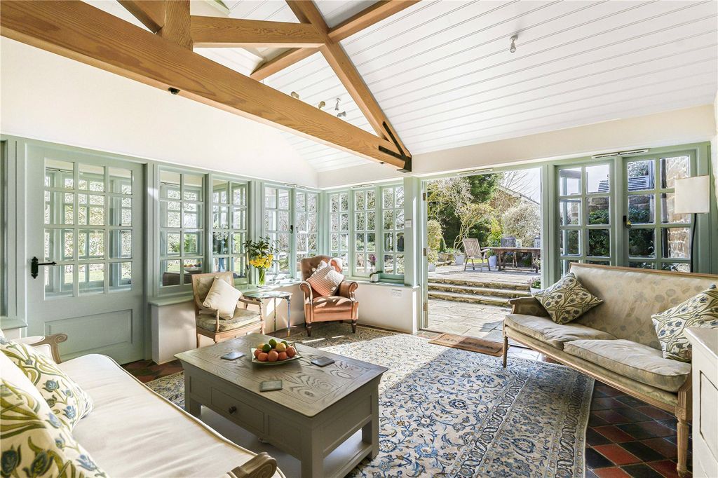 Property photo 3 of 17 Garden Room