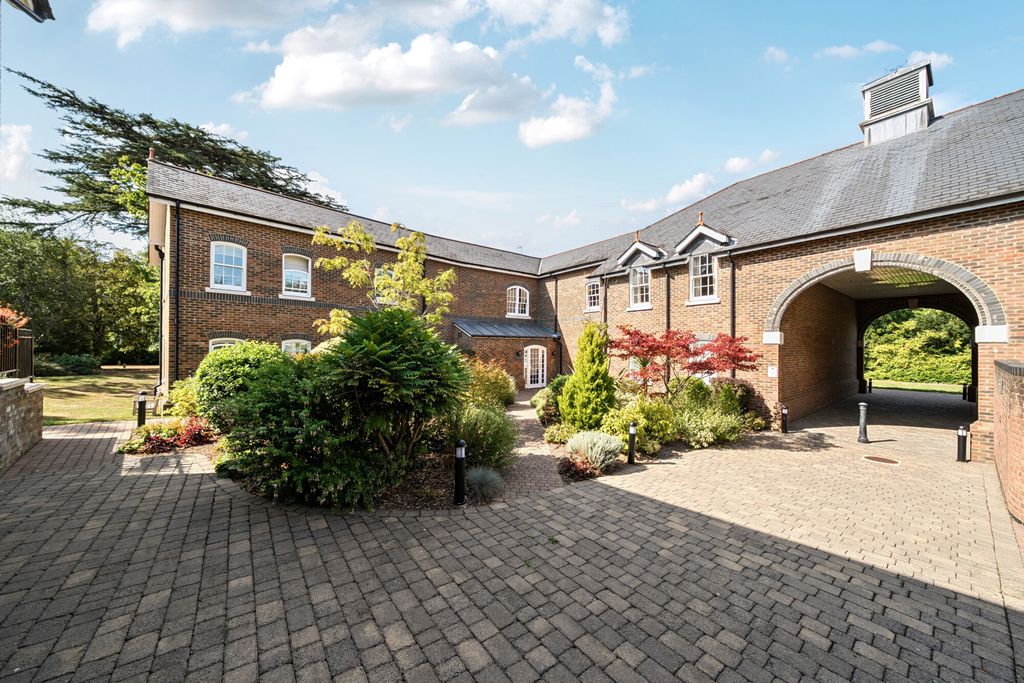 Property photo 1 of 30 External