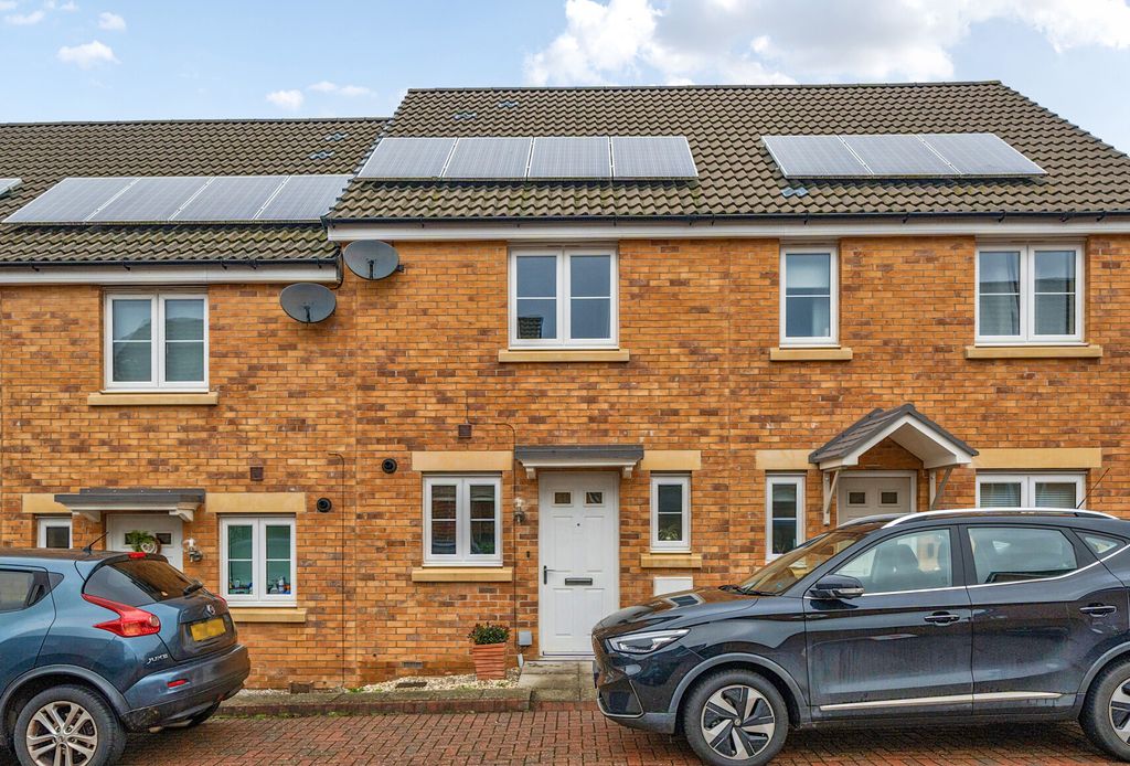 Property photo 1 of 14 1385996-3-69282B5...