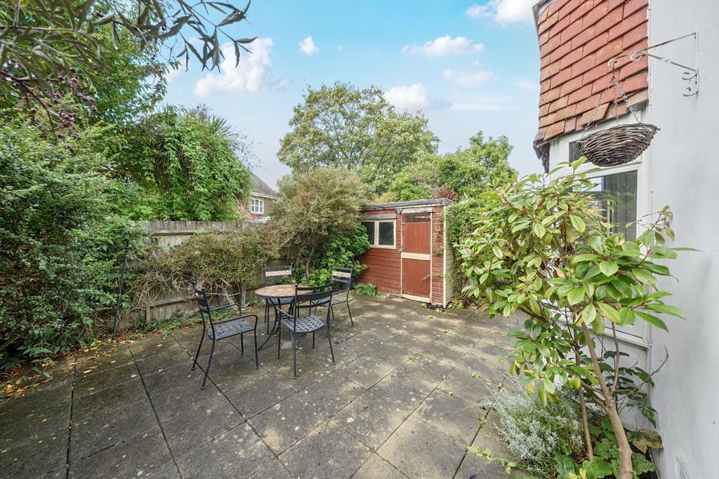Property photo 2 of 12 Picture No. 11