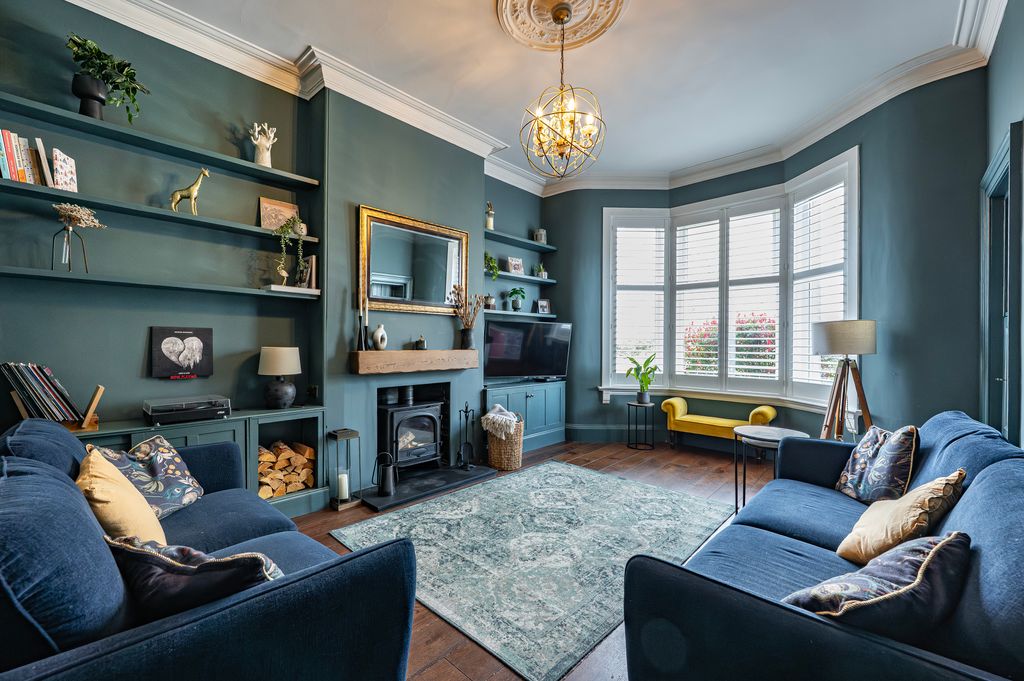 Property photo 3 of 59