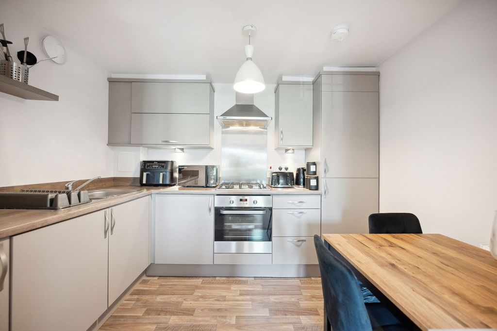 Additional image 5 of 2 bed flat for saleRollock Street, Stirling FK8