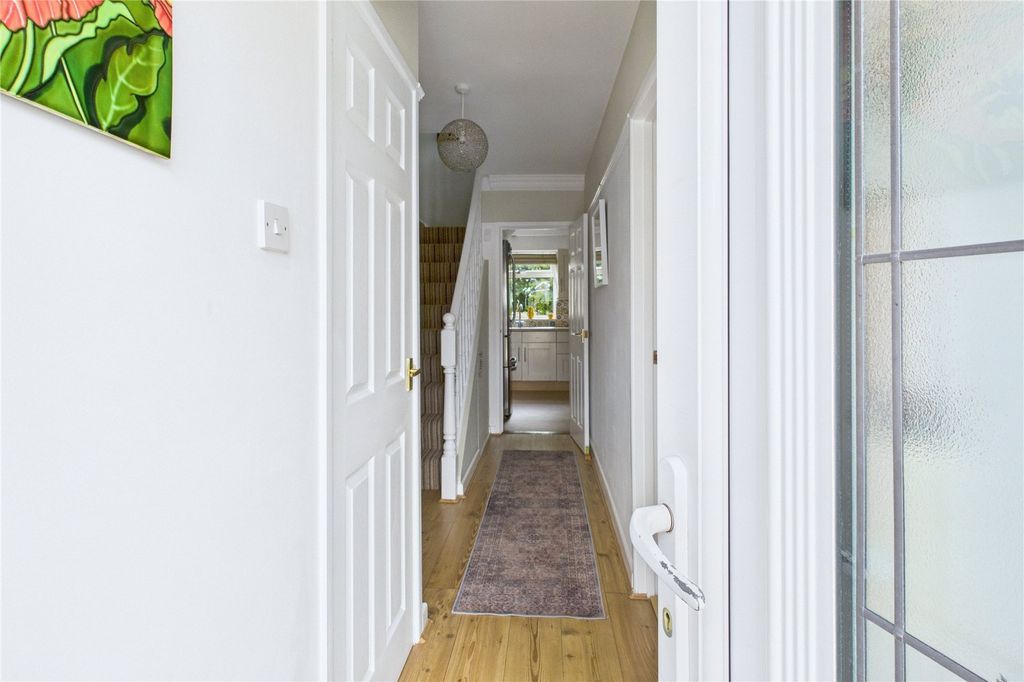 Property photo 2 of 38 Picture No. 08