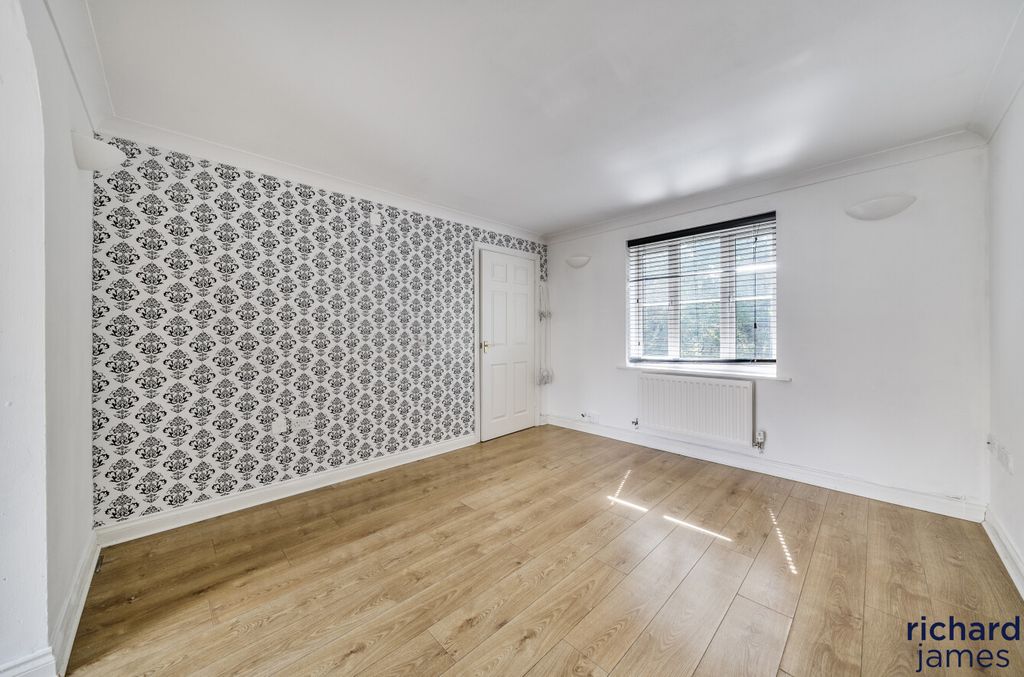 Property photo 3 of 13 885200Cf7Ecd44099953Ecc54890d001