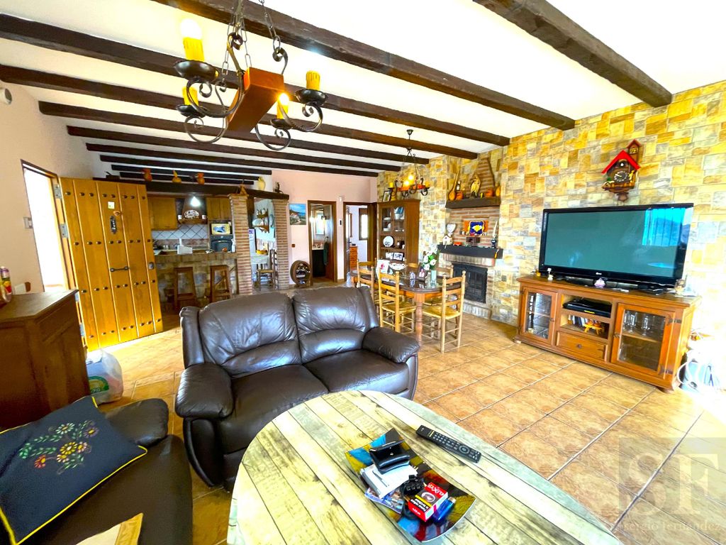 Property photo 3 of 19