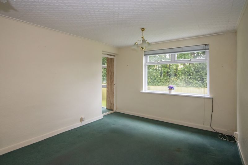Property photo 3 of 12 Photo 8