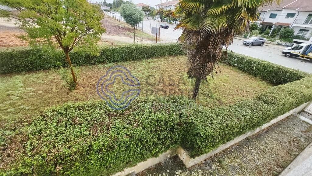 Property photo 2 of 39