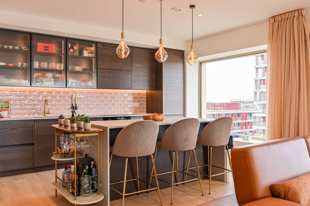 Property photo 3 of 47