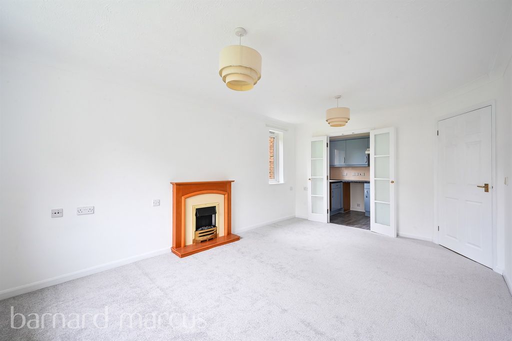 Property photo 2 of 9