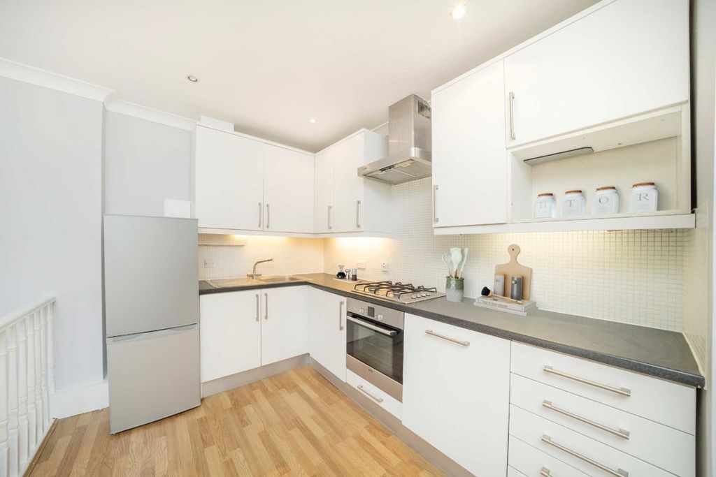 Property photo 2 of 5