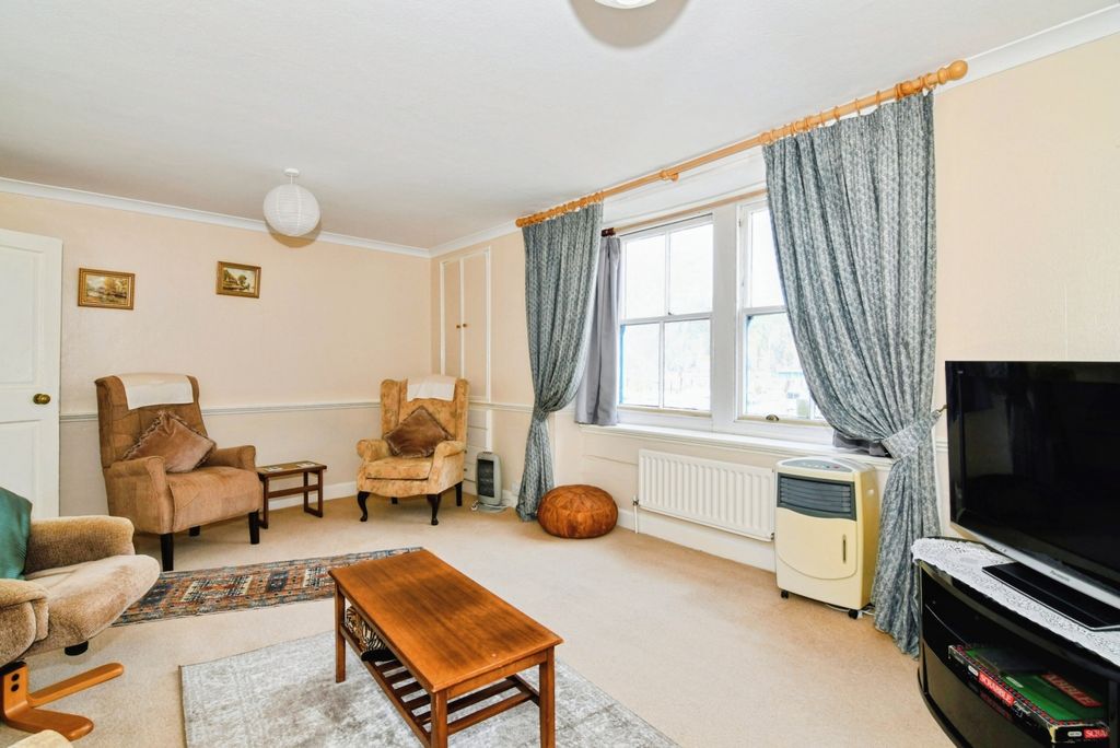 Property photo 2 of 15 1