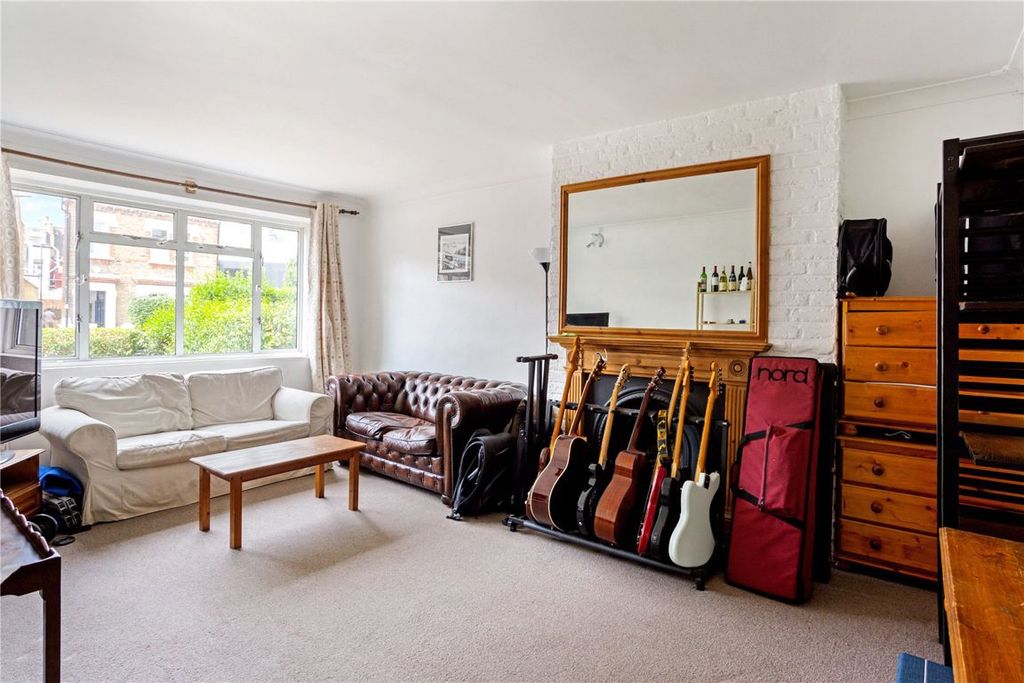 Property photo 1 of 10