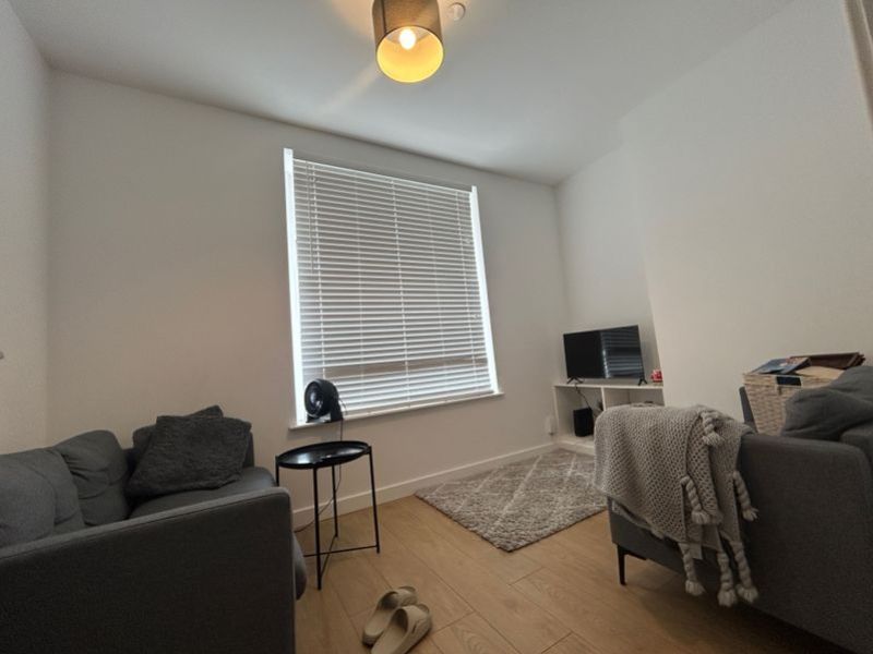 Property photo 1 of 7 409Ae504-18Bb-4Fd4-999E-7A3Aaadd58d0-Thumbnail