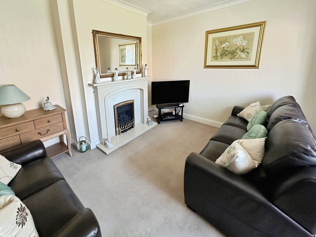 Property photo 3 of 16 Photo 14