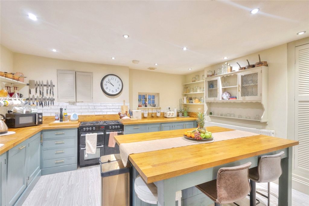 Property photo 2 of 32 Kitchen