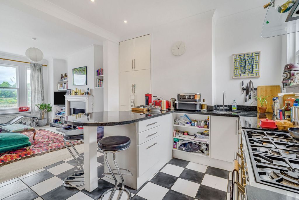 Property photo 2 of 12 Photo 2