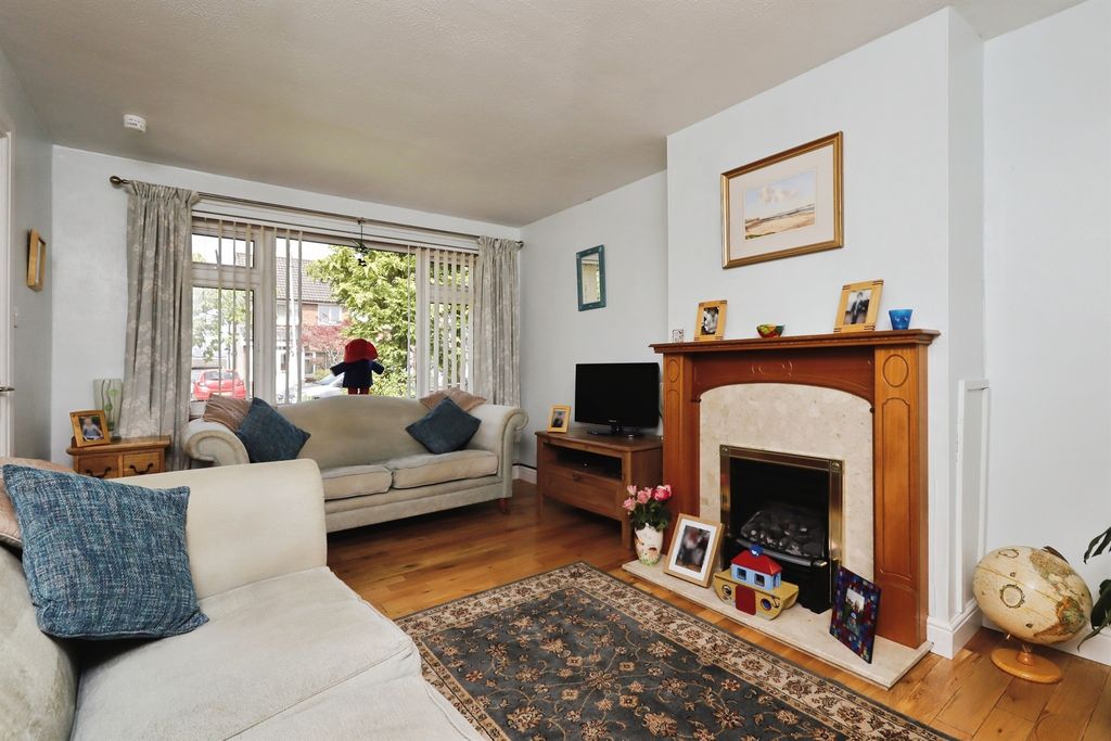 Property photo 3 of 16
