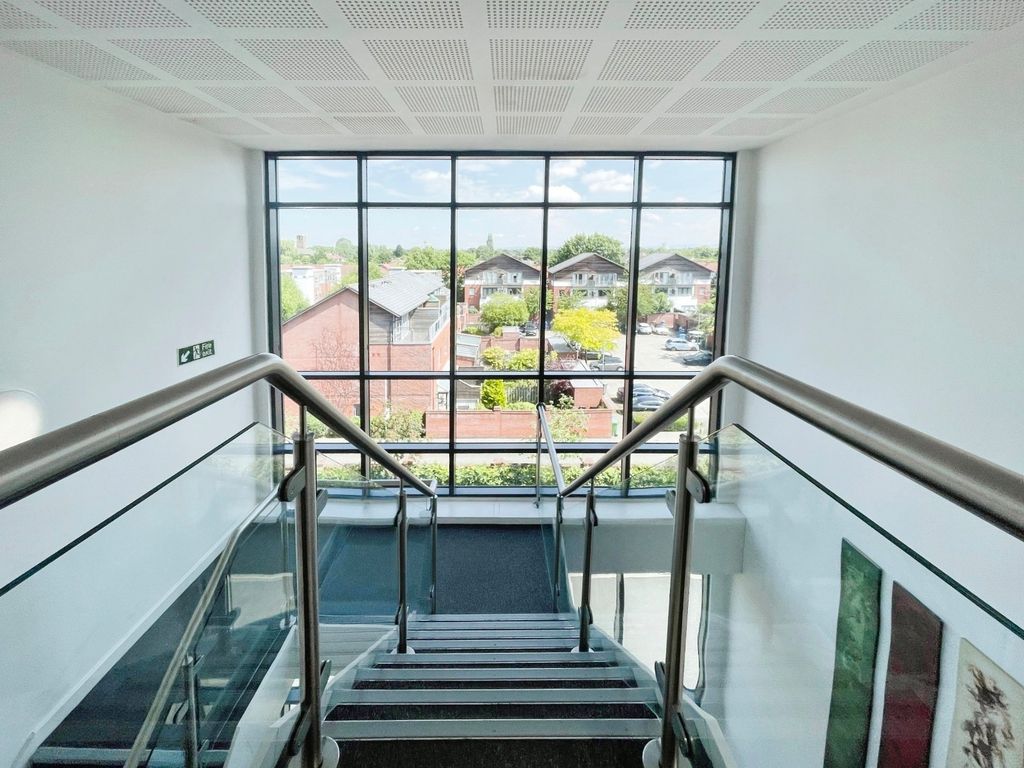 Property photo 2 of 11 Picture No. 18