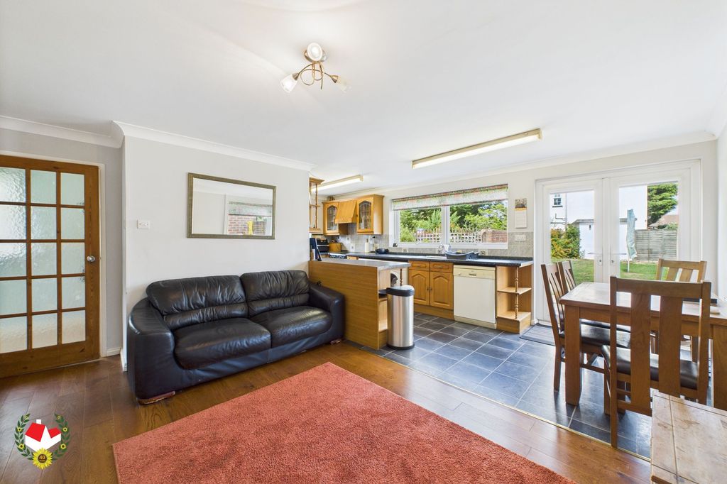 Property photo 2 of 22