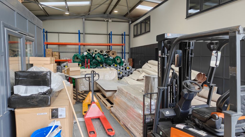 Property photo 3 of 16 Open Plan Storage