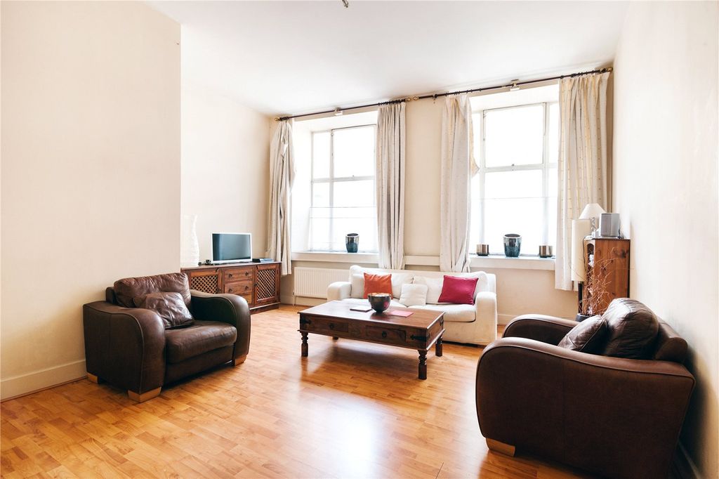 Property photo 3 of 9 Picture No. 15