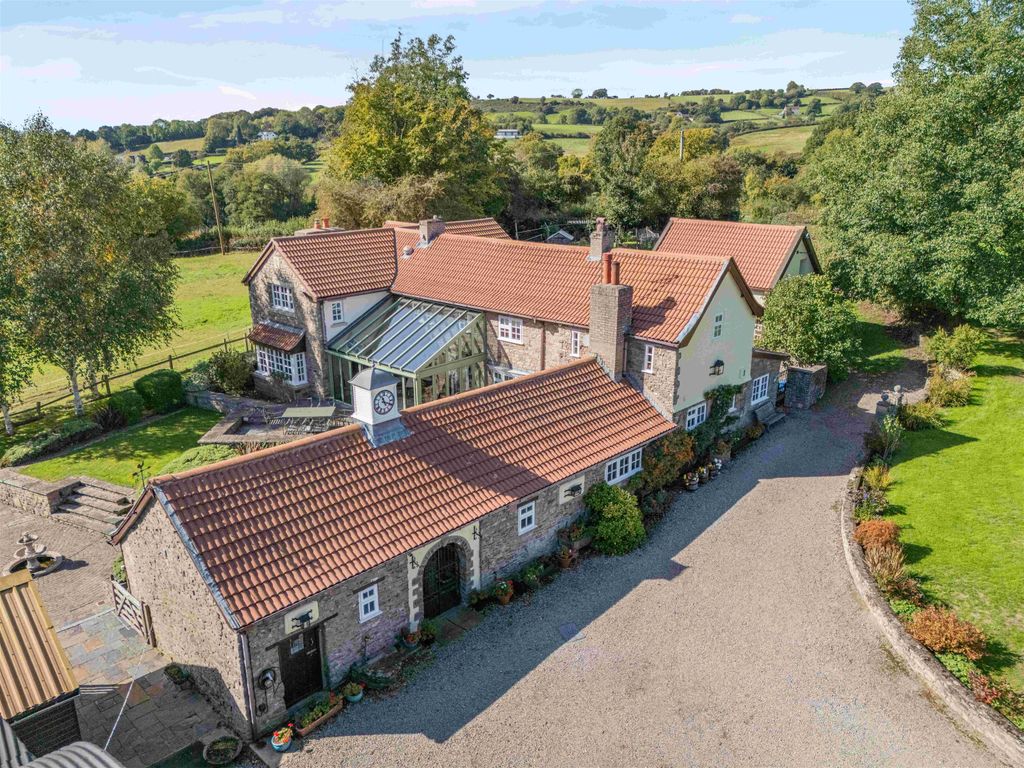 Property photo 1 of 44